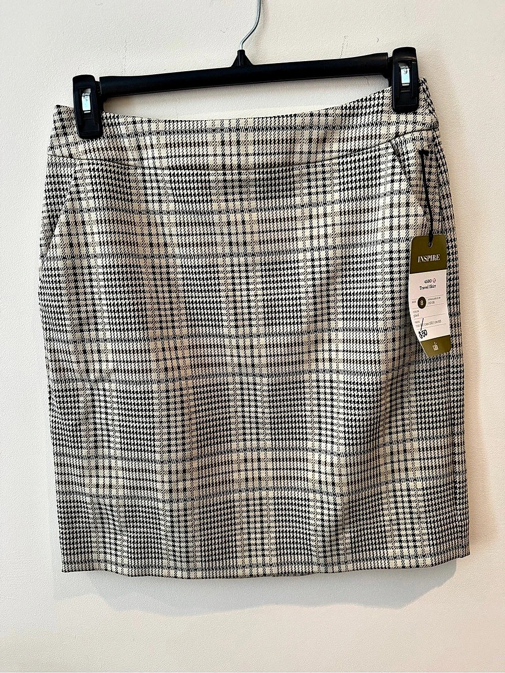 Cabi Travel Skirt Plaid Mini Skirt Size 8 NWT